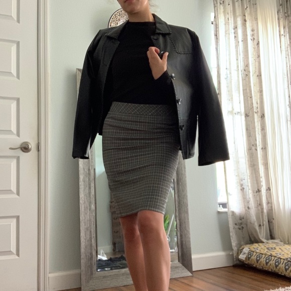 Dark academia style mystery box - Picture 11 of 13